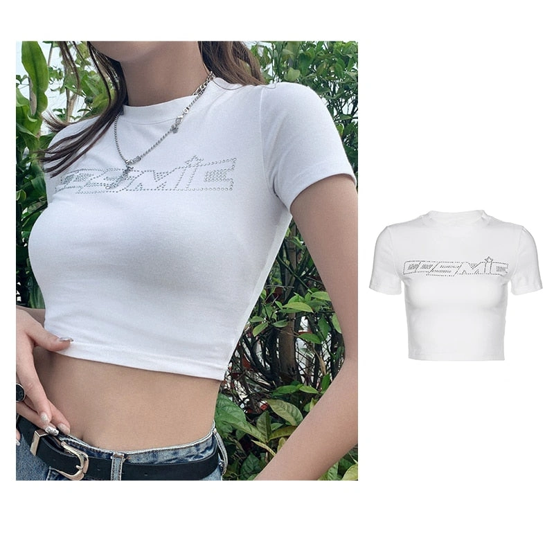 Top crop Y2K cosmique à strass, imprimé galaxie, scintillant, parfait pour une soirée!